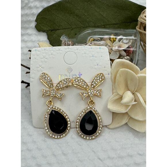 Mint Jewelry - Gold Bow Drop Earrings with Black Teardrop Crystal and Rhinestone Accents - NEW